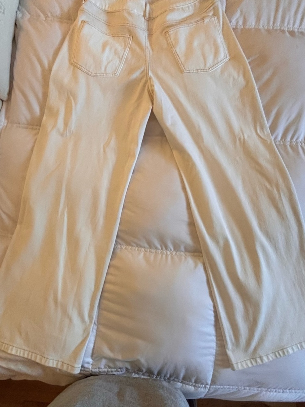 Never worn. HALARA Off-White High-Rise Wide-Leg Pants